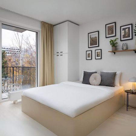 Celestial Apartments เบอร์โน ภายนอก รูปภาพ